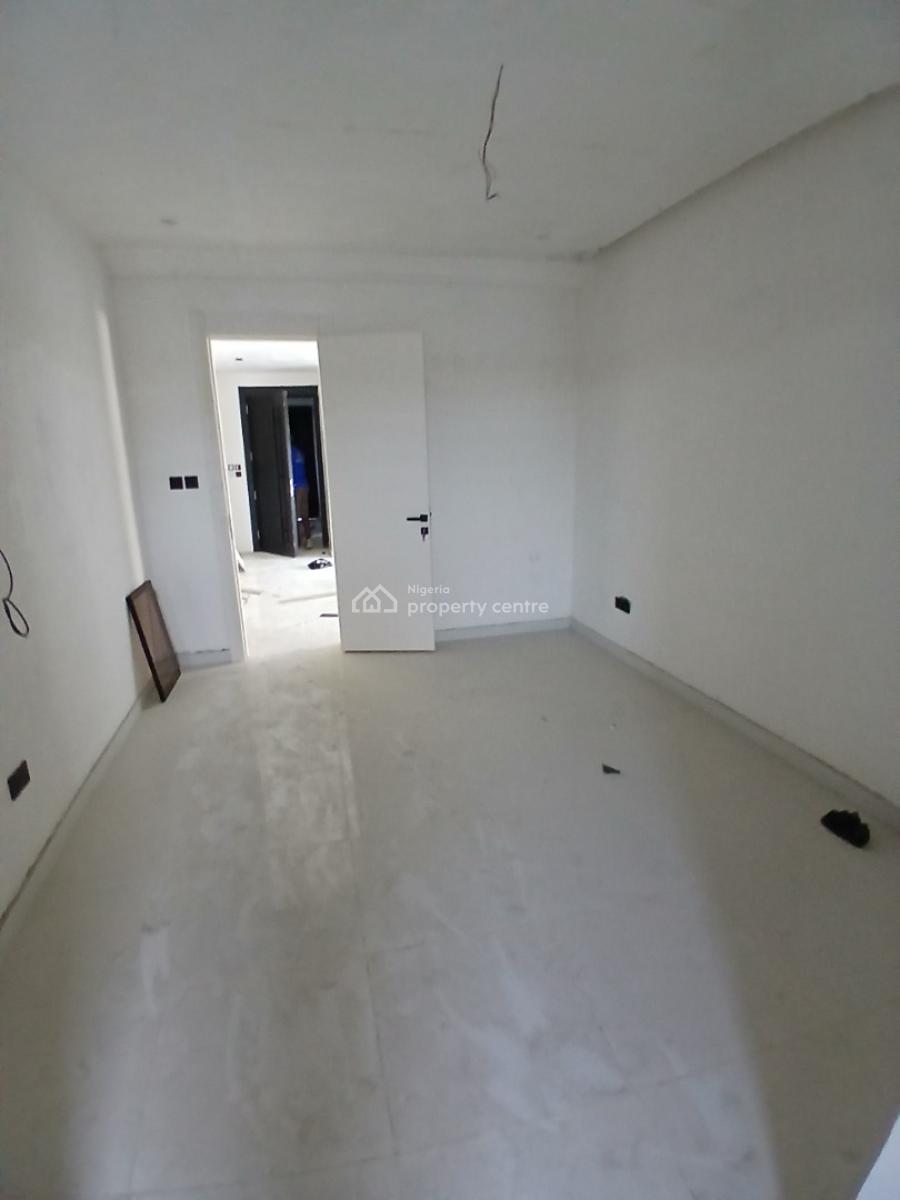 Serviced with 24/7 Power Supply 2 Bedroom En-suite Flat with an Open F, Ikate, Lekki, Lagos, Flat / Apartment for Rent