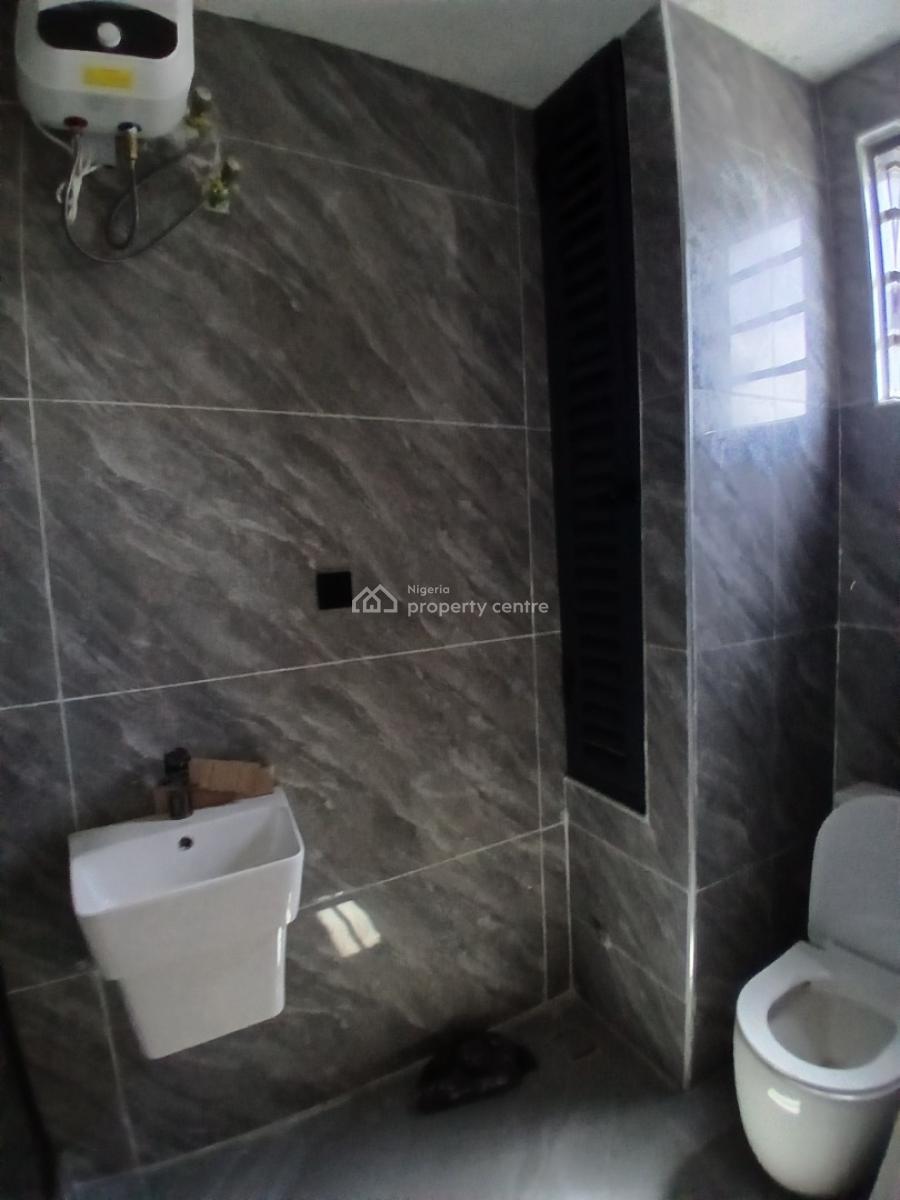 Serviced with 24/7 Power Supply 2 Bedroom En-suite Flat with an Open F, Ikate, Lekki, Lagos, Flat / Apartment for Rent