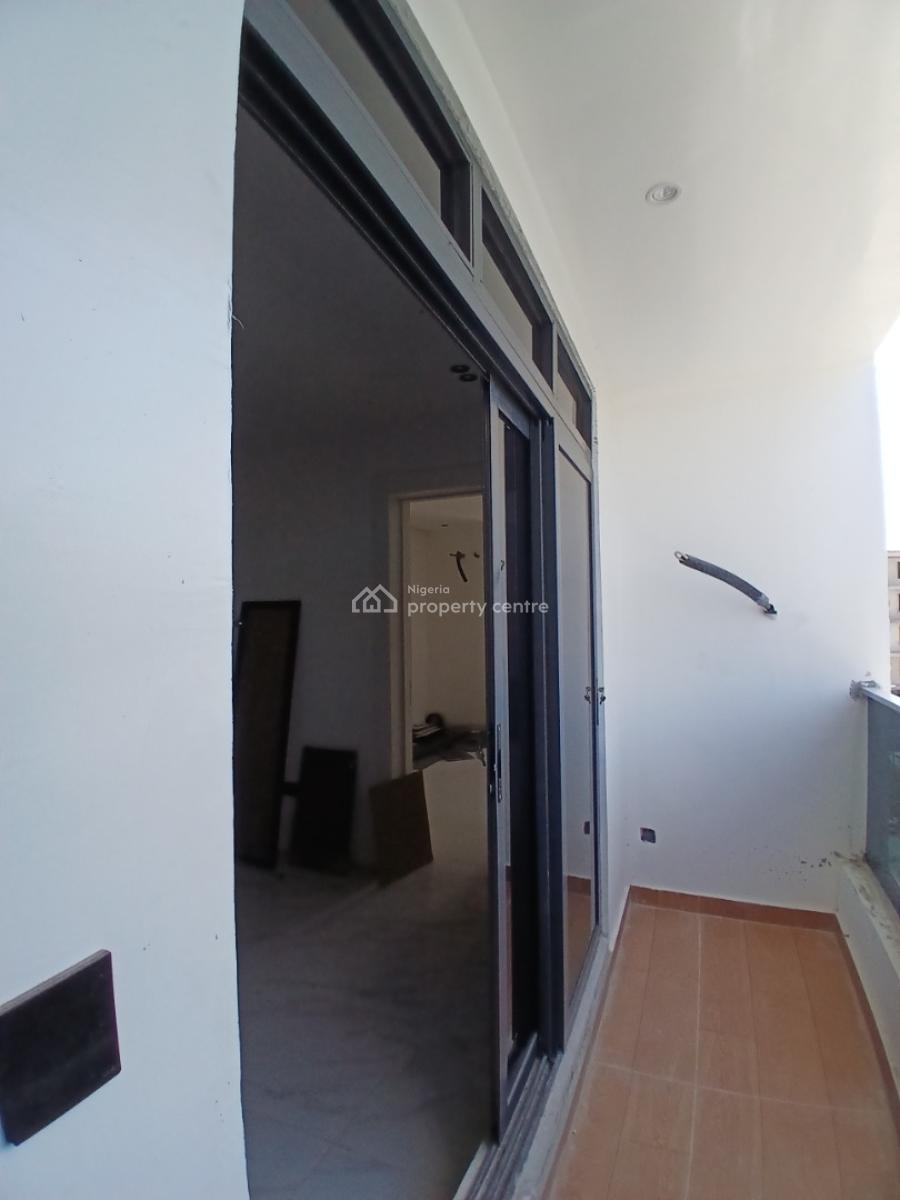 Serviced with 24/7 Power Supply 2 Bedroom En-suite Flat with an Open F, Ikate, Lekki, Lagos, Flat / Apartment for Rent