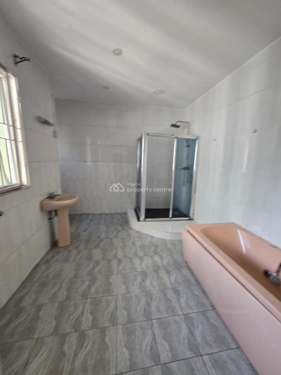 Standard 4-bedeoom Penthouse with Bq at Ikate, Prune Waterview Estate L, Garden-2 Estate Ikate, Ikate, Lekki, Lagos, Block of Flats for Sale