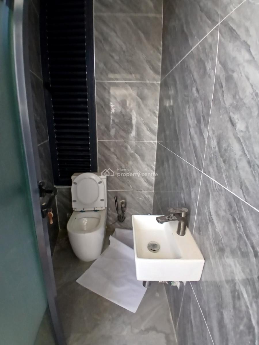 Serviced with 24/7 Power Supply 2 Bedroom En-suite Flat with an Open F, Ikate, Lekki, Lagos, Flat / Apartment for Sale