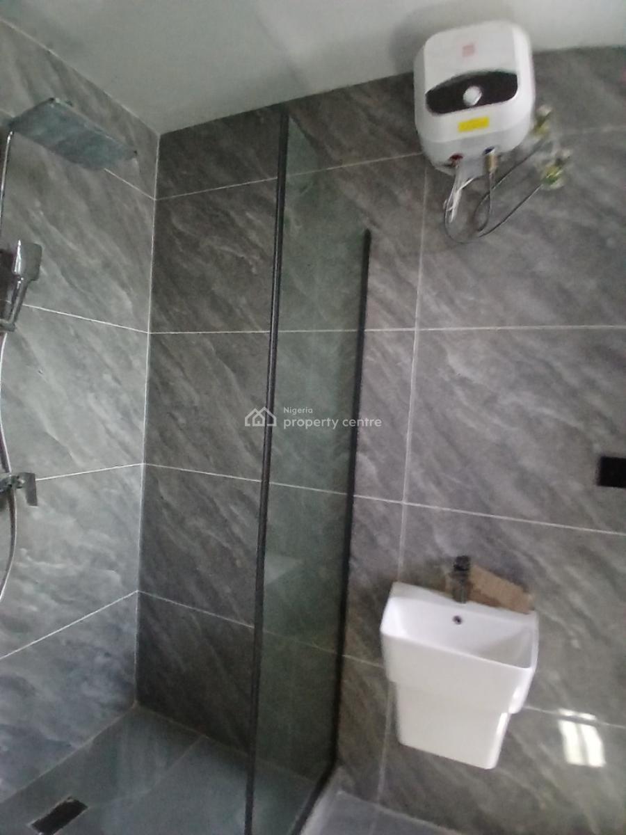 Serviced with 24/7 Power Supply 2 Bedroom En-suite Flat with an Open F, Ikate, Lekki, Lagos, Flat / Apartment for Sale