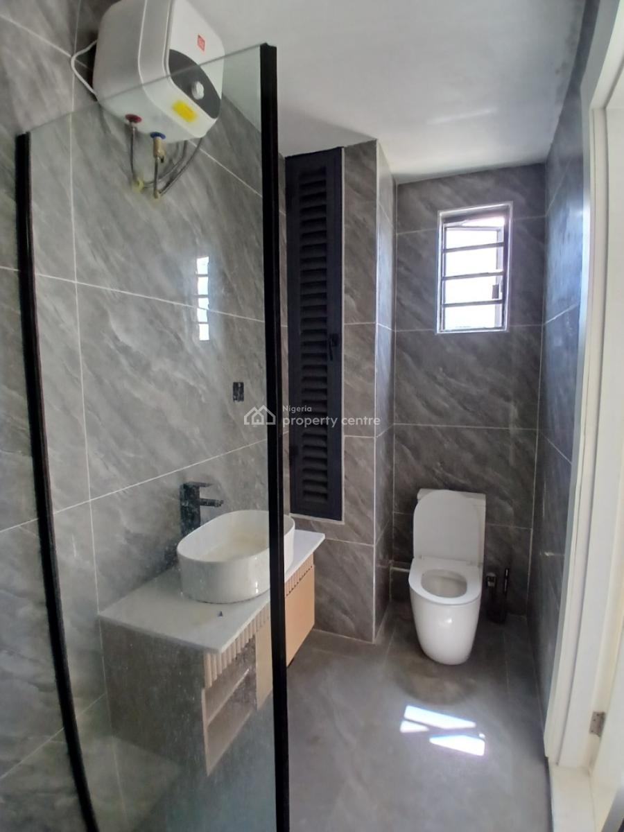 Serviced with 24/7 Power Supply 2 Bedroom En-suite Flat with an Open F, Ikate, Lekki, Lagos, Flat / Apartment for Sale