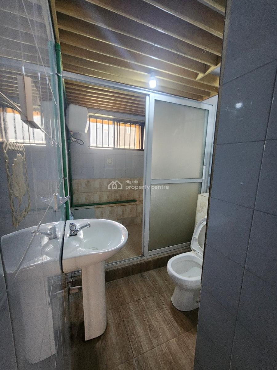 Luxury 3 Bedroom Flat Available in a Calm Area, Alagomeji, Alagomeji, Yaba, Lagos, Flat / Apartment for Rent