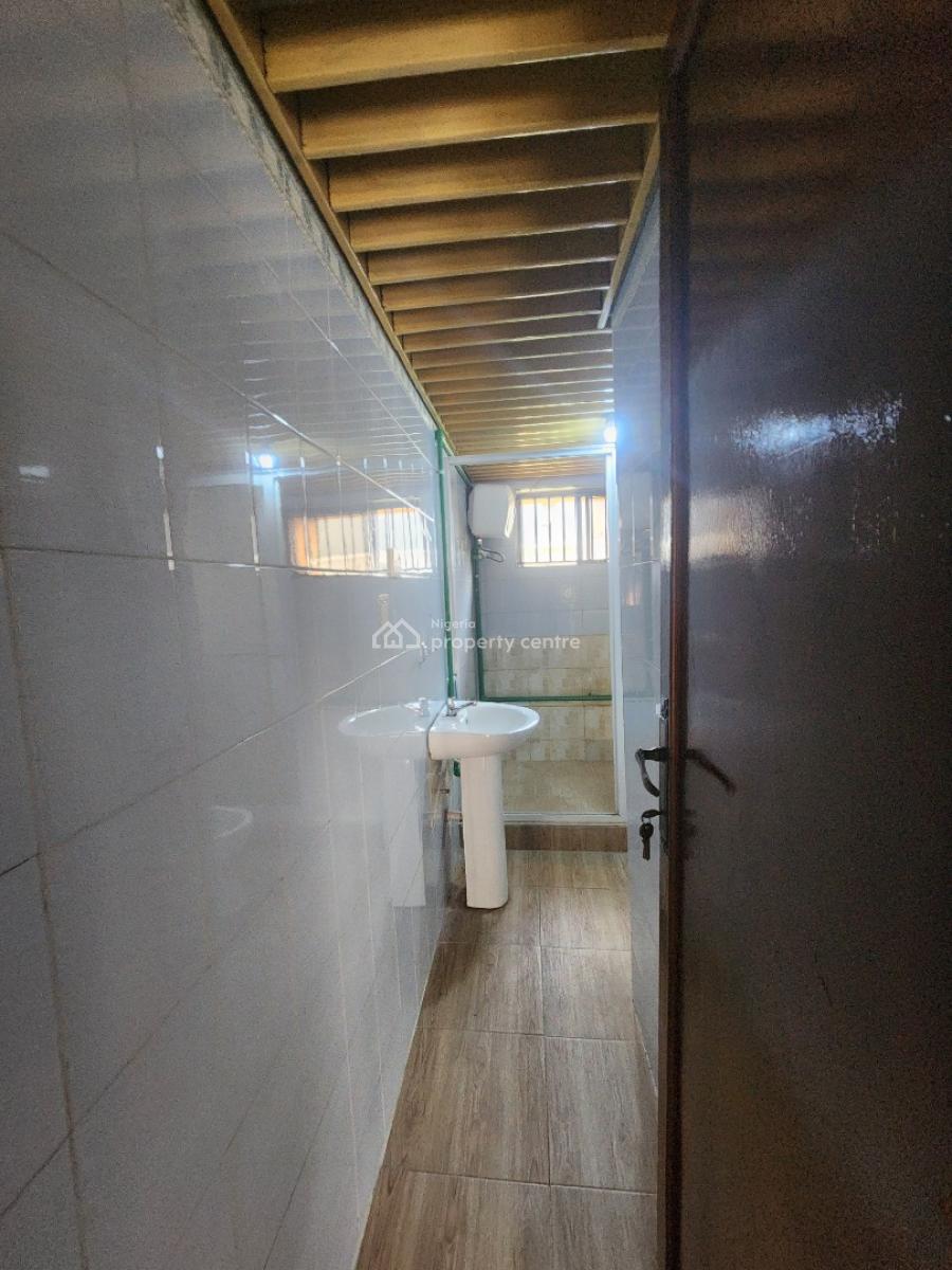 Luxury 3 Bedroom Flat Available in a Calm Area, Alagomeji, Alagomeji, Yaba, Lagos, Flat / Apartment for Rent