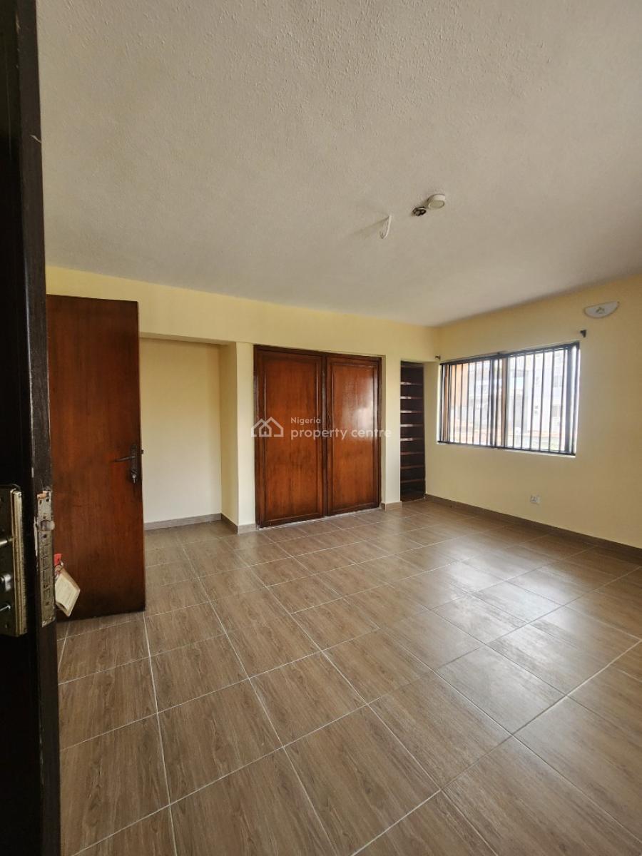 Luxury 3 Bedroom Flat Available in a Calm Area, Alagomeji, Alagomeji, Yaba, Lagos, Flat / Apartment for Rent