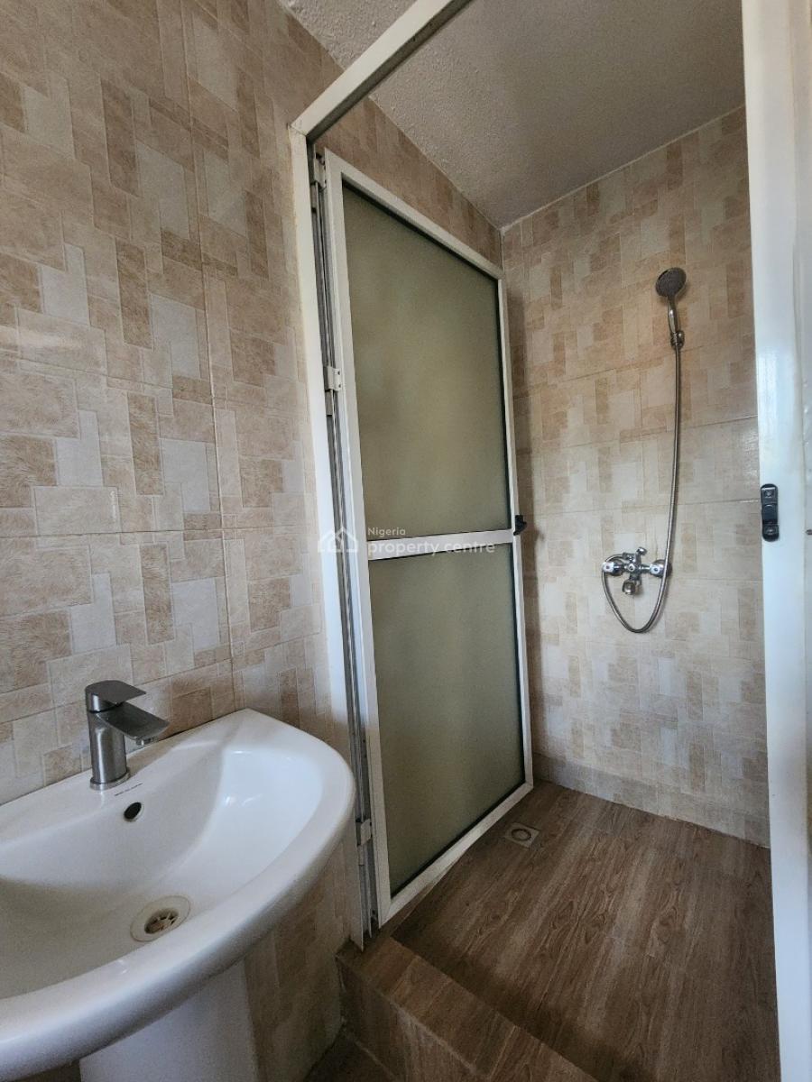 Luxury 3 Bedroom Flat Available in a Calm Area, Alagomeji, Alagomeji, Yaba, Lagos, Flat / Apartment for Rent