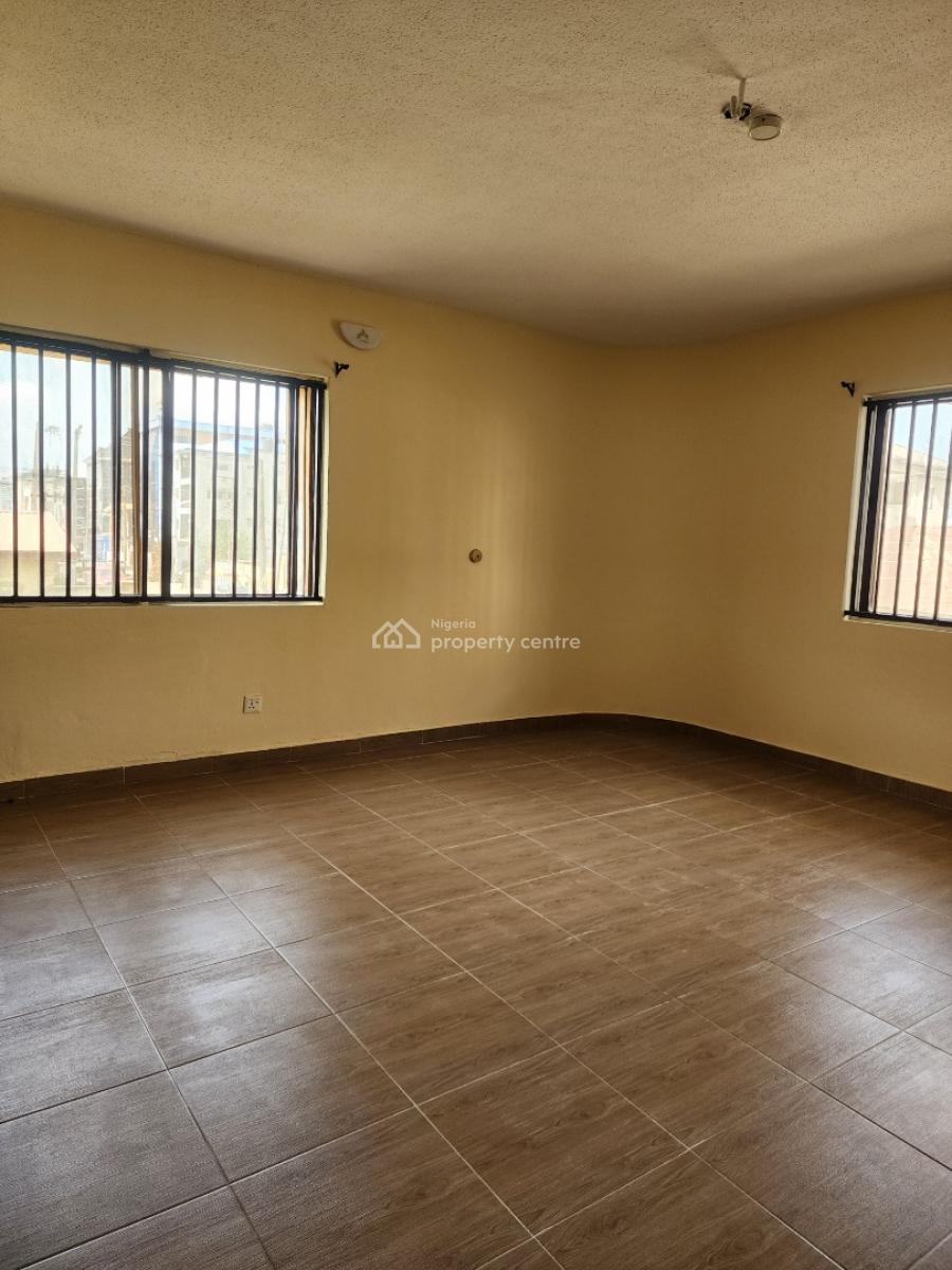 Luxury 3 Bedroom Flat Available in a Calm Area, Alagomeji, Alagomeji, Yaba, Lagos, Flat / Apartment for Rent