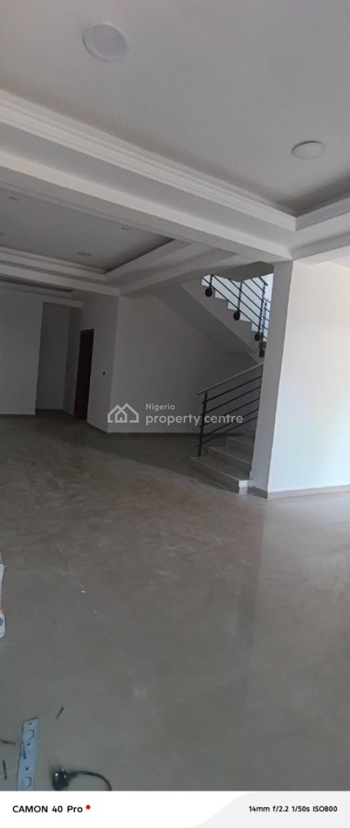 4bedroom Duplex in Lekki Right, By Maruwa Bus Stop, Lekki, Lagos, Terraced Duplex for Rent