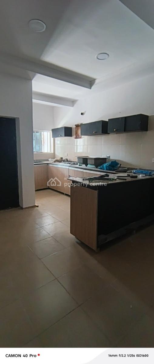 4bedroom Duplex in Lekki Right, By Maruwa Bus Stop, Lekki, Lagos, Terraced Duplex for Rent