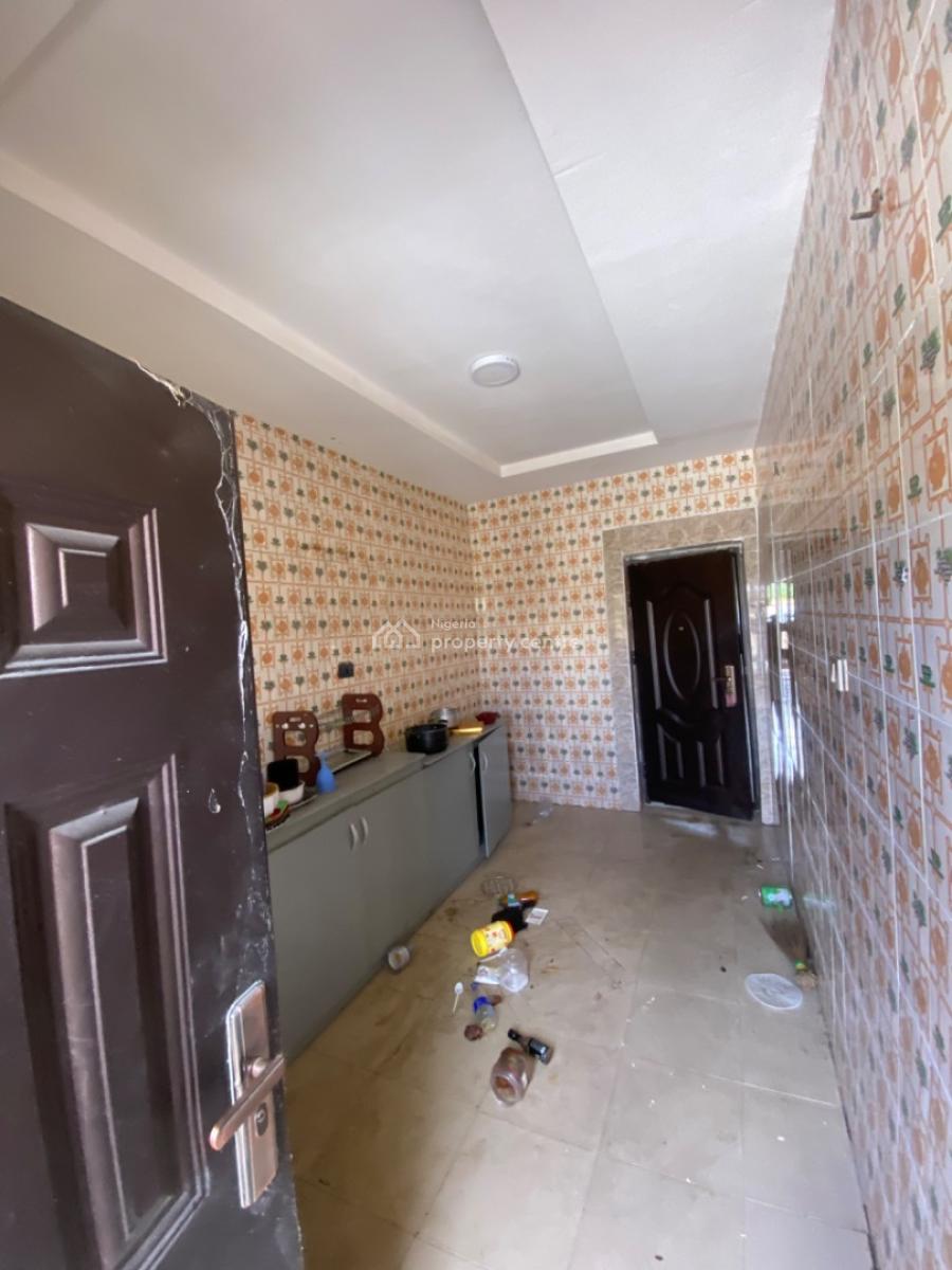 Clean 3 Bedroom Close to Express, Around Lbs, Sangotedo, Ajah, Lagos, Flat / Apartment for Rent