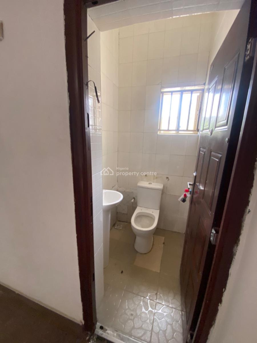 Clean 3 Bedroom Close to Express, Around Lbs, Sangotedo, Ajah, Lagos, Flat / Apartment for Rent