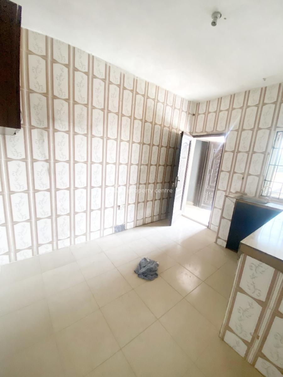 a Well Maintained Spacious 3 Bedroom Flat, Gra Phase 1, Magodo, Lagos, Flat / Apartment for Rent