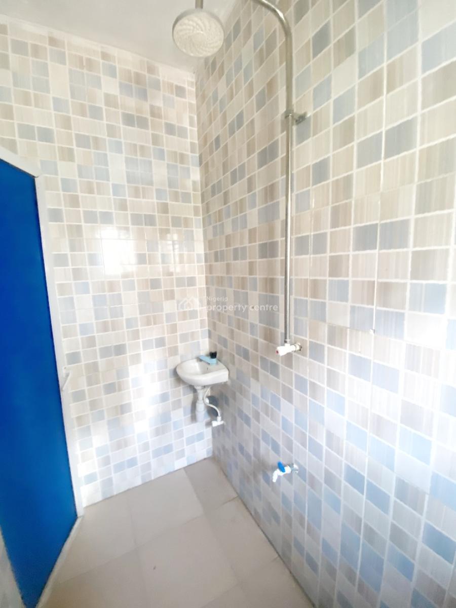 a Well Maintained Spacious 3 Bedroom Flat, Gra Phase 1, Magodo, Lagos, Flat / Apartment for Rent