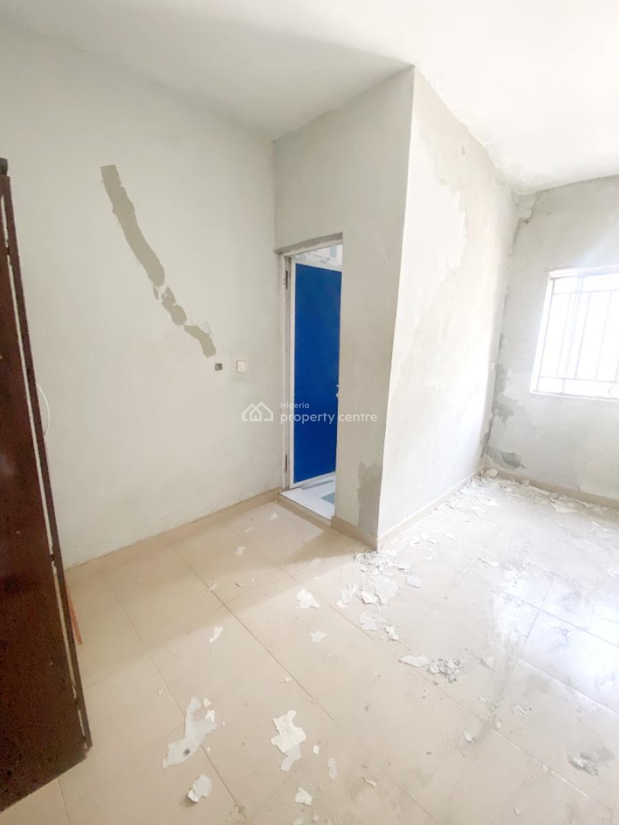 a Well Maintained Spacious 3 Bedroom Flat, Gra Phase 1, Magodo, Lagos, Flat / Apartment for Rent