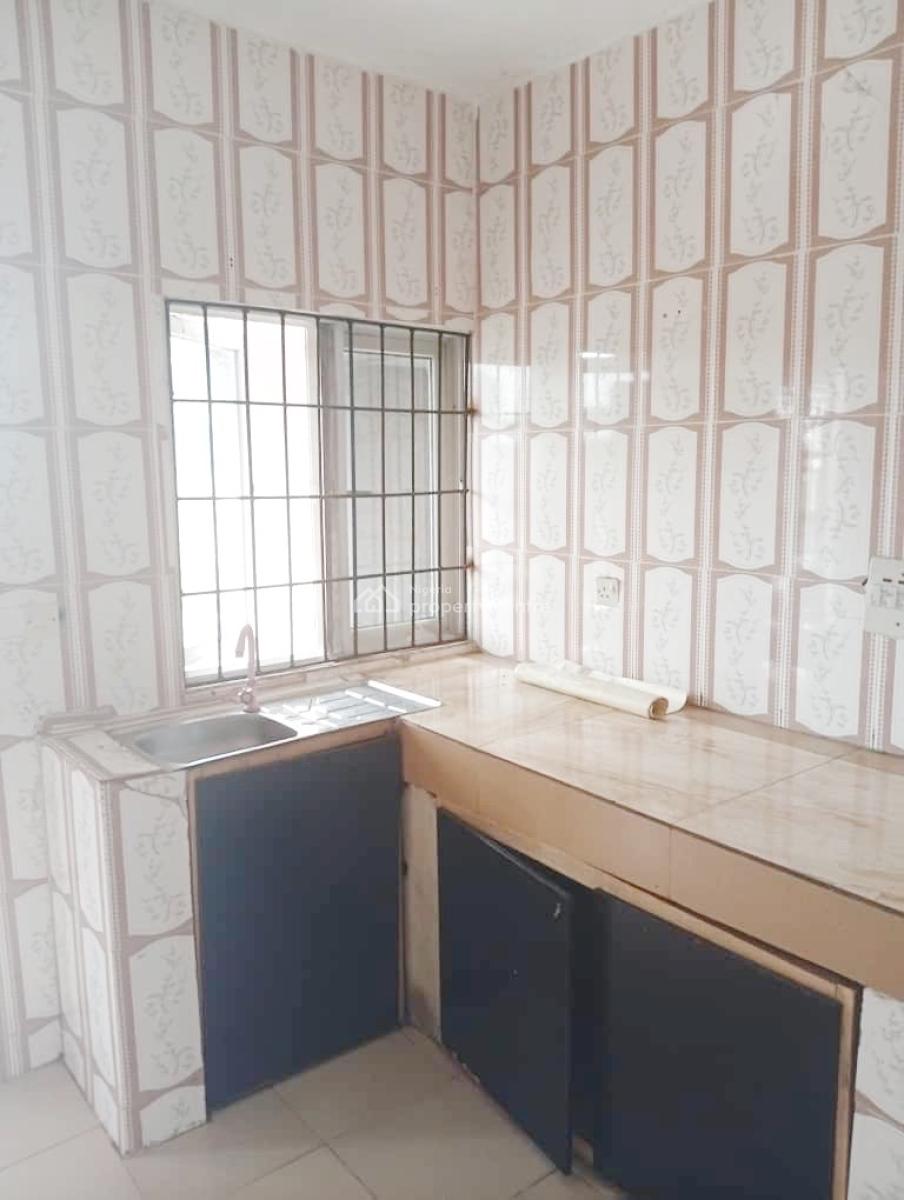 Luxury 3 Bedroom Flat, Gra Phase 1, Magodo, Lagos, Flat / Apartment for Rent