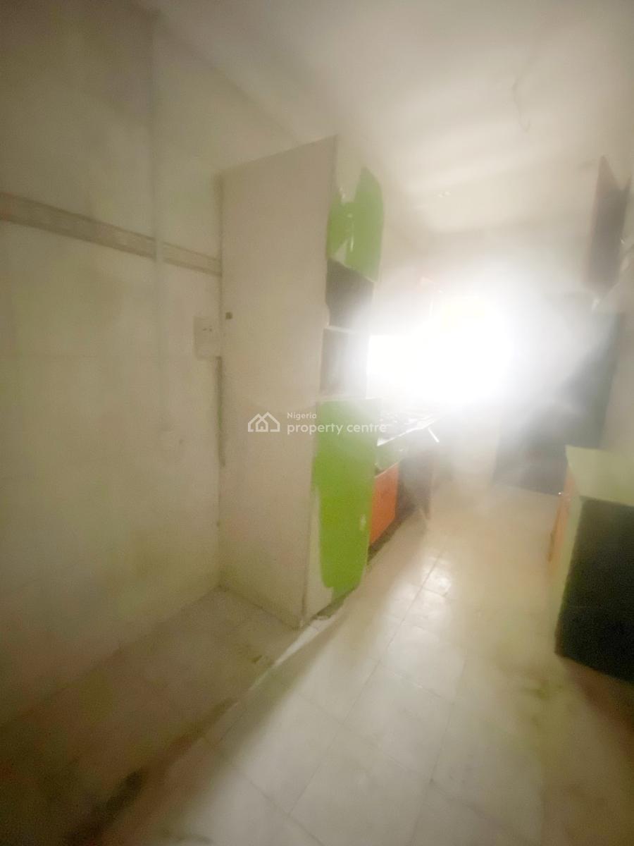 Luxury 3 Bedroom Flat, Gra Phase 1, Magodo, Lagos, Flat / Apartment for Rent