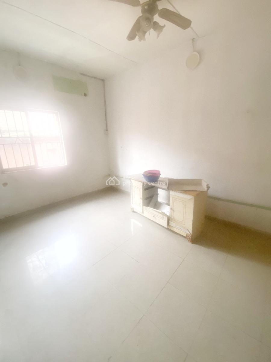 Luxury 3 Bedroom Flat, Gra Phase 1, Magodo, Lagos, Flat / Apartment for Rent