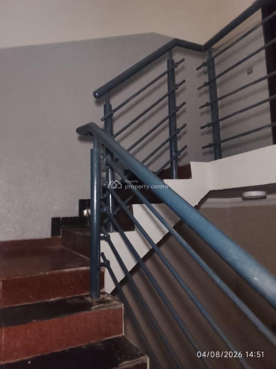 Spacious Serviced 3-bedroom Apartment, Lekki Phase 1, Lekki Phase 1, Lekki, Lagos, Flat / Apartment for Rent