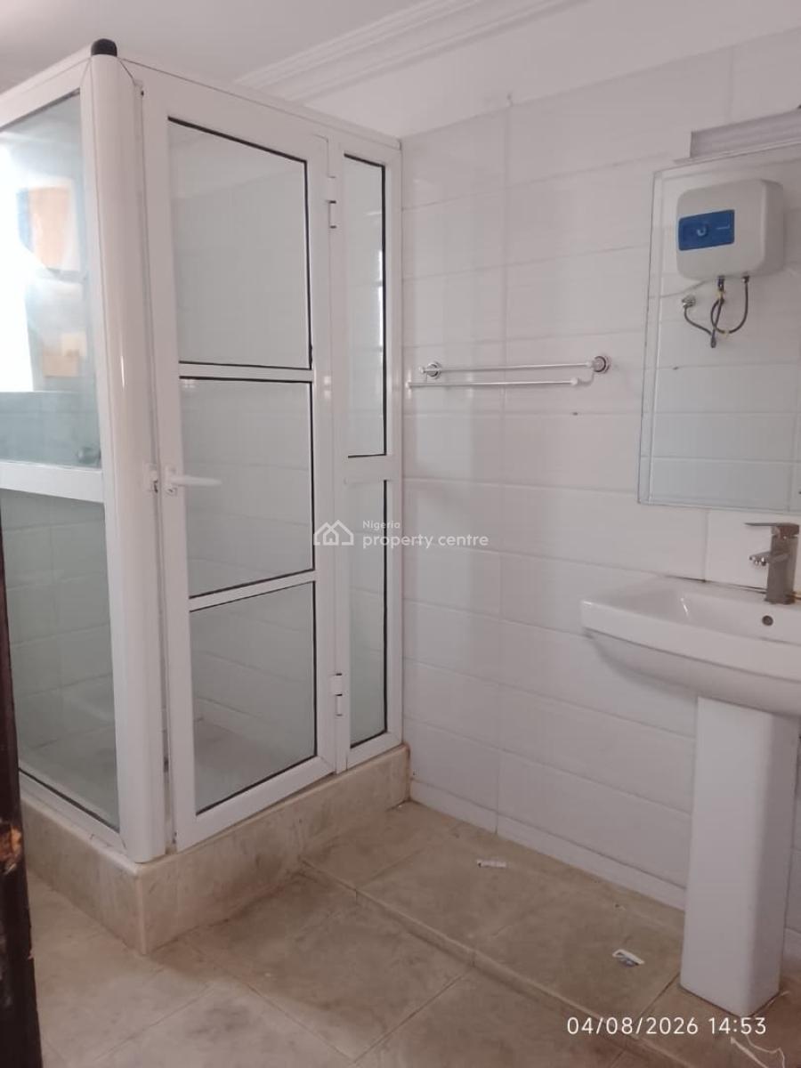 Spacious Serviced 3-bedroom Apartment, Lekki Phase 1, Lekki Phase 1, Lekki, Lagos, Flat / Apartment for Rent