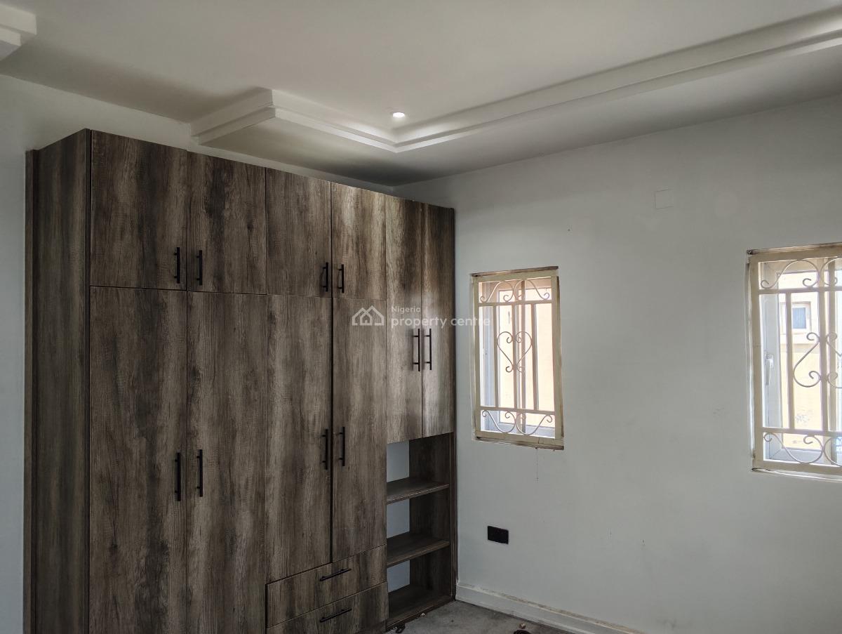 3 Bedrooms Flat, Femi Gbajabiamila Street, Jahi, Abuja, Flat / Apartment for Rent