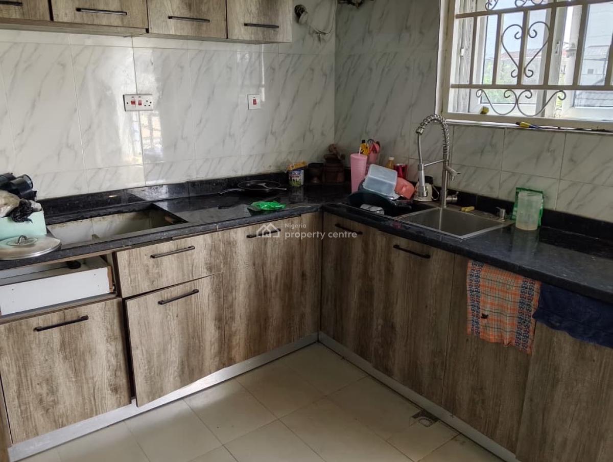 Spacious Three Bedrooms Flat, Gilmore, Jahi, Abuja, Flat / Apartment for Rent