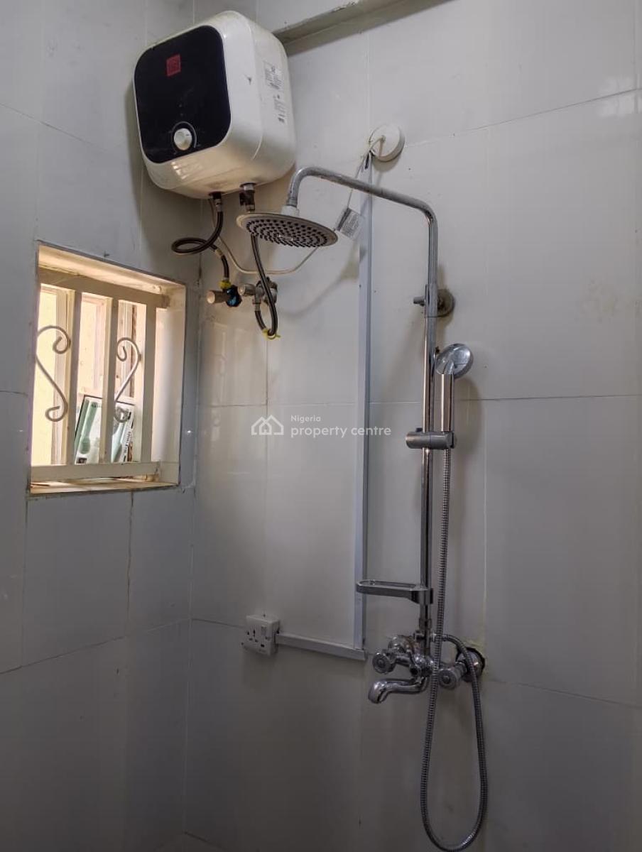 Spacious Three Bedrooms Flat, Gilmore, Jahi, Abuja, Flat / Apartment for Rent
