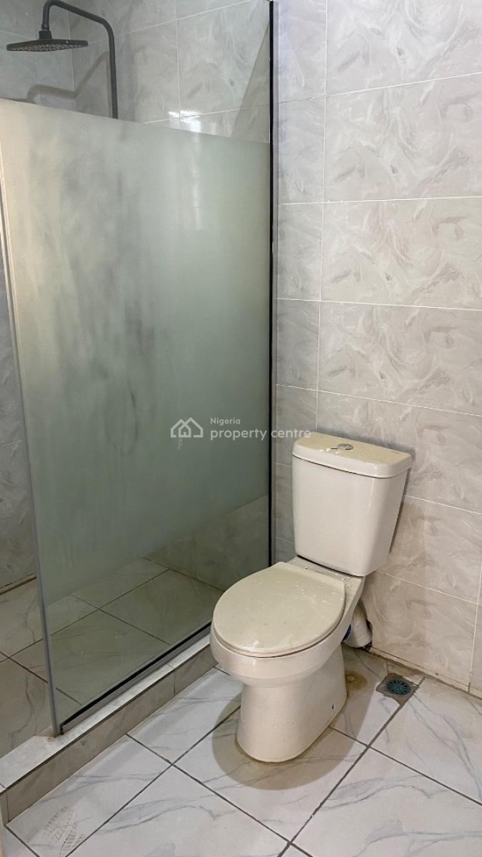 Spacious Three Bedrooms Flat, Gilmore, Jahi, Abuja, Flat / Apartment for Rent