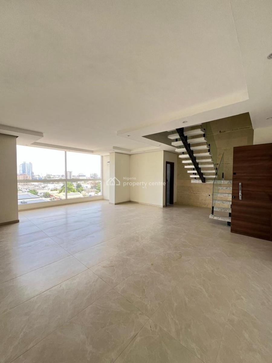 Fantastic 4bedroom Penthouse with Swimming Pool & Gym, in Vi, Victoria Island (vi), Lagos, Block of Flats for Sale