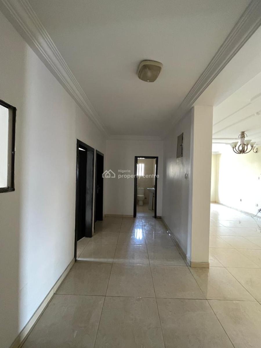 Clean and Spacious 3 Bedroom Flat, Ologolo, Lekki, Lagos, Flat / Apartment for Rent