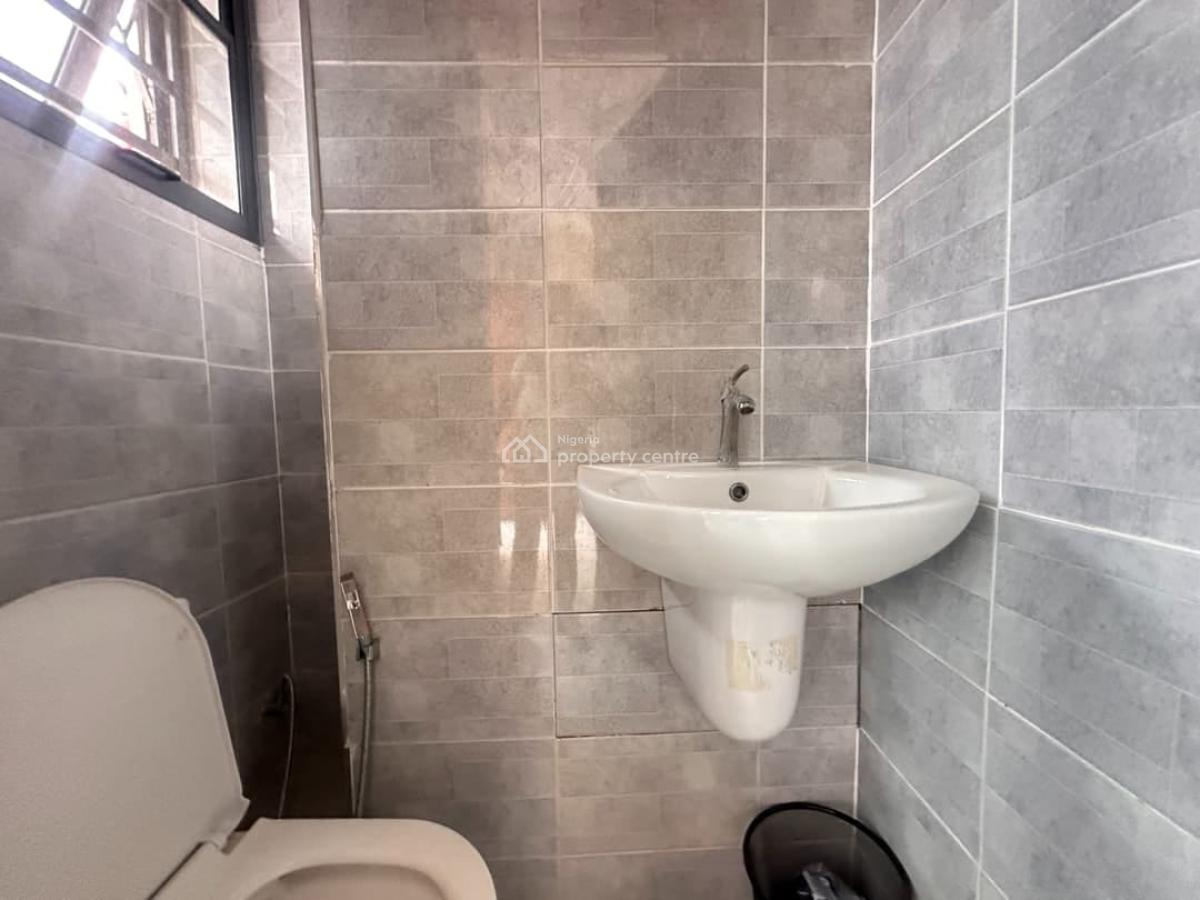 Luxury 2 Bedroom Apartment, Ologolo, Ologolo, Lekki, Lagos, Flat / Apartment for Rent