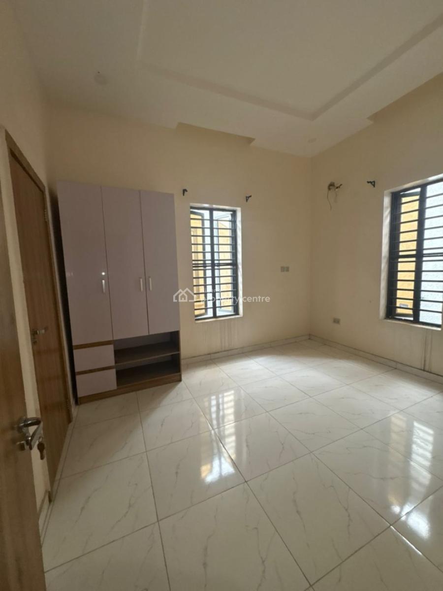 Room Downstairs at Ikota Villa, Ikota, Lekki, Lagos, Flat / Apartment for Rent