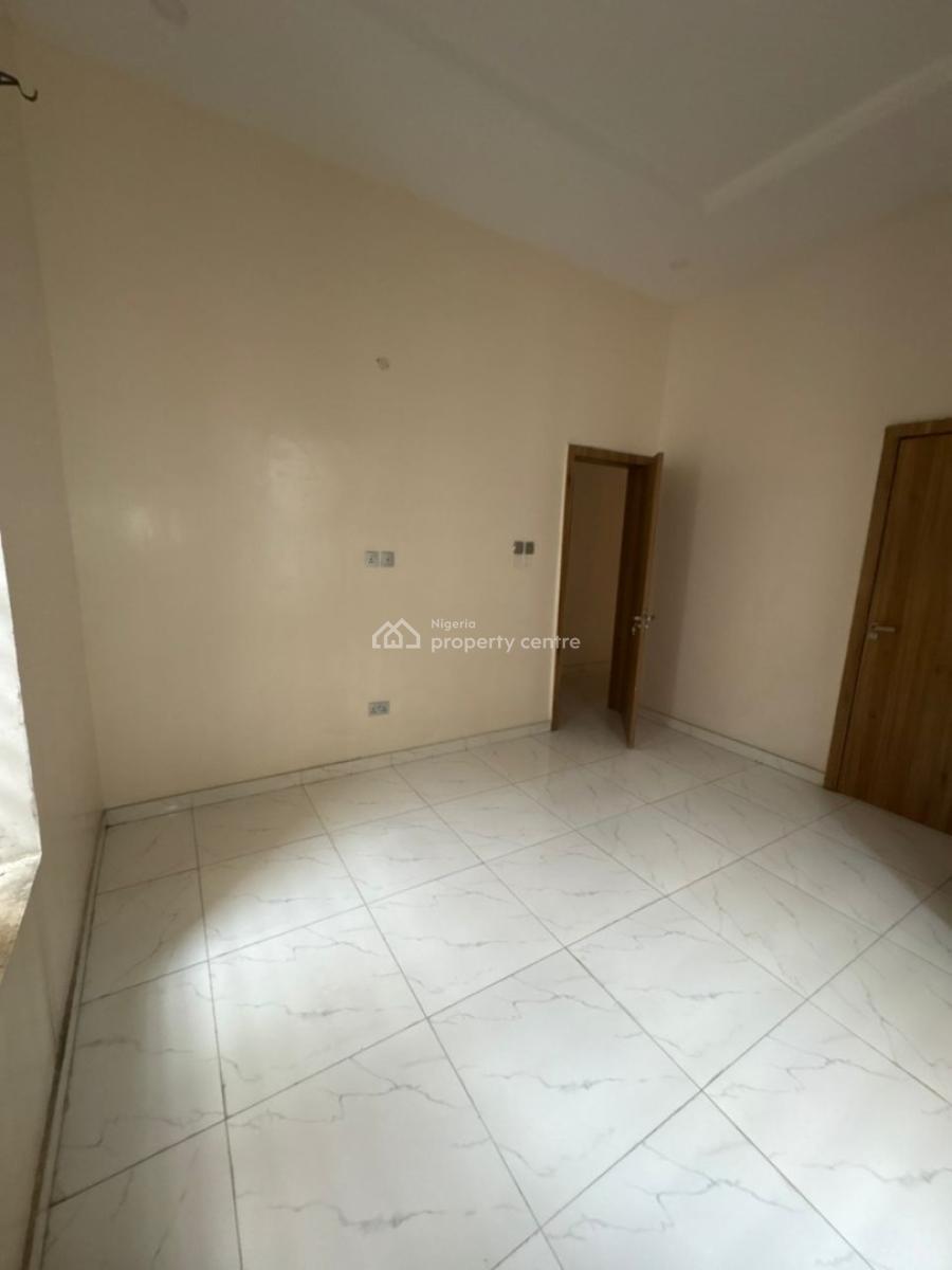 Room Downstairs at Ikota Villa, Ikota, Lekki, Lagos, Flat / Apartment for Rent