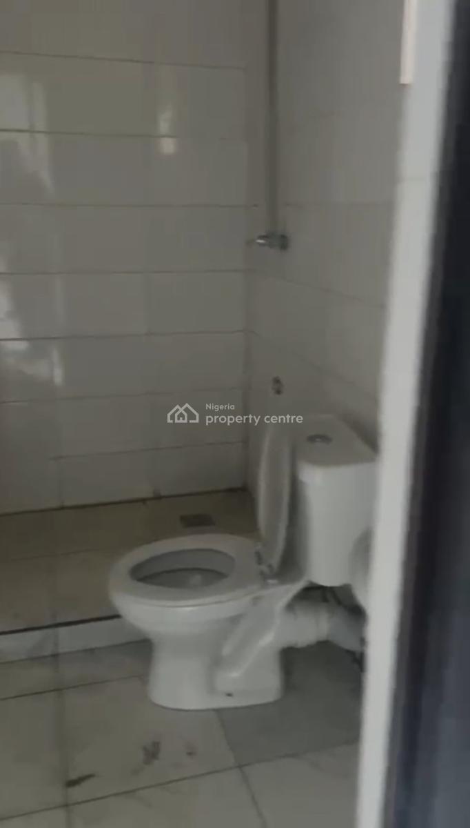 Bq with Shared Kitchen, Orchid Road, Lekki, Lagos, Self Contain (single Rooms) for Rent