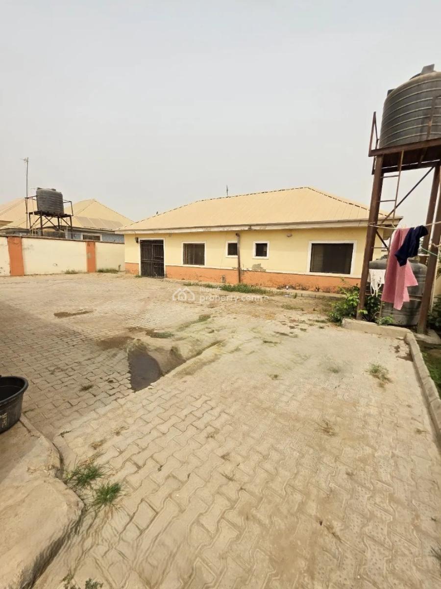 Luxury 6 Bedroom Bungalow with Excellent Facilities in Lugbe -abuja, Lugbe District. Abuja - Nigeria., Fha (f.h.a), Lugbe District, Abuja, Detached Bungalow for Sale