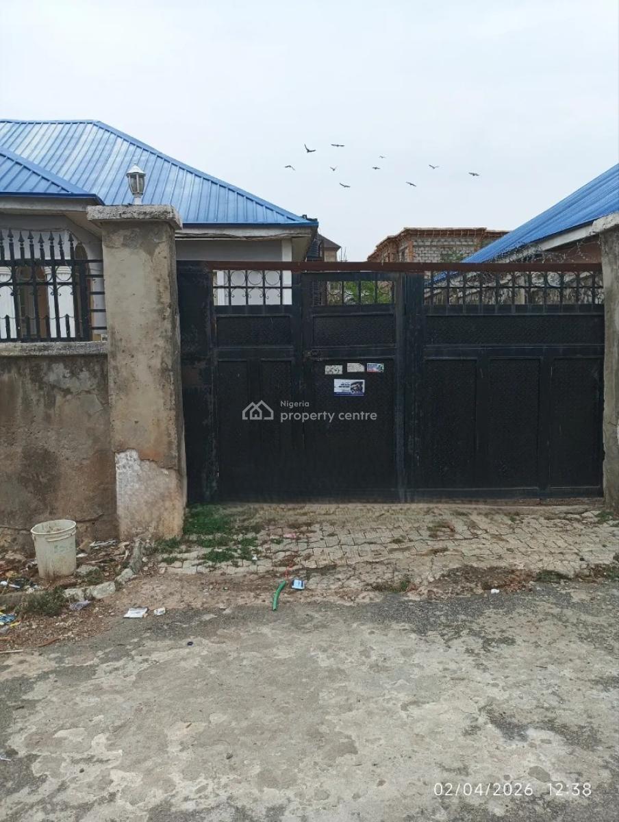 Luxury 4 Bedroom Bungalow with Excellent Facilities in Lugbe -abuja, Lugbe District. Abuja - Nigeria., Sabon Lugbe, Lugbe District, Abuja, Detached Bungalow for Sale