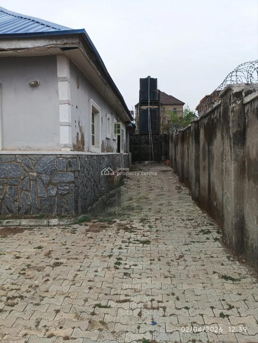 Luxury 4 Bedroom Bungalow with Excellent Facilities in Lugbe -abuja, Lugbe District. Abuja - Nigeria., Sabon Lugbe, Lugbe District, Abuja, Detached Bungalow for Sale