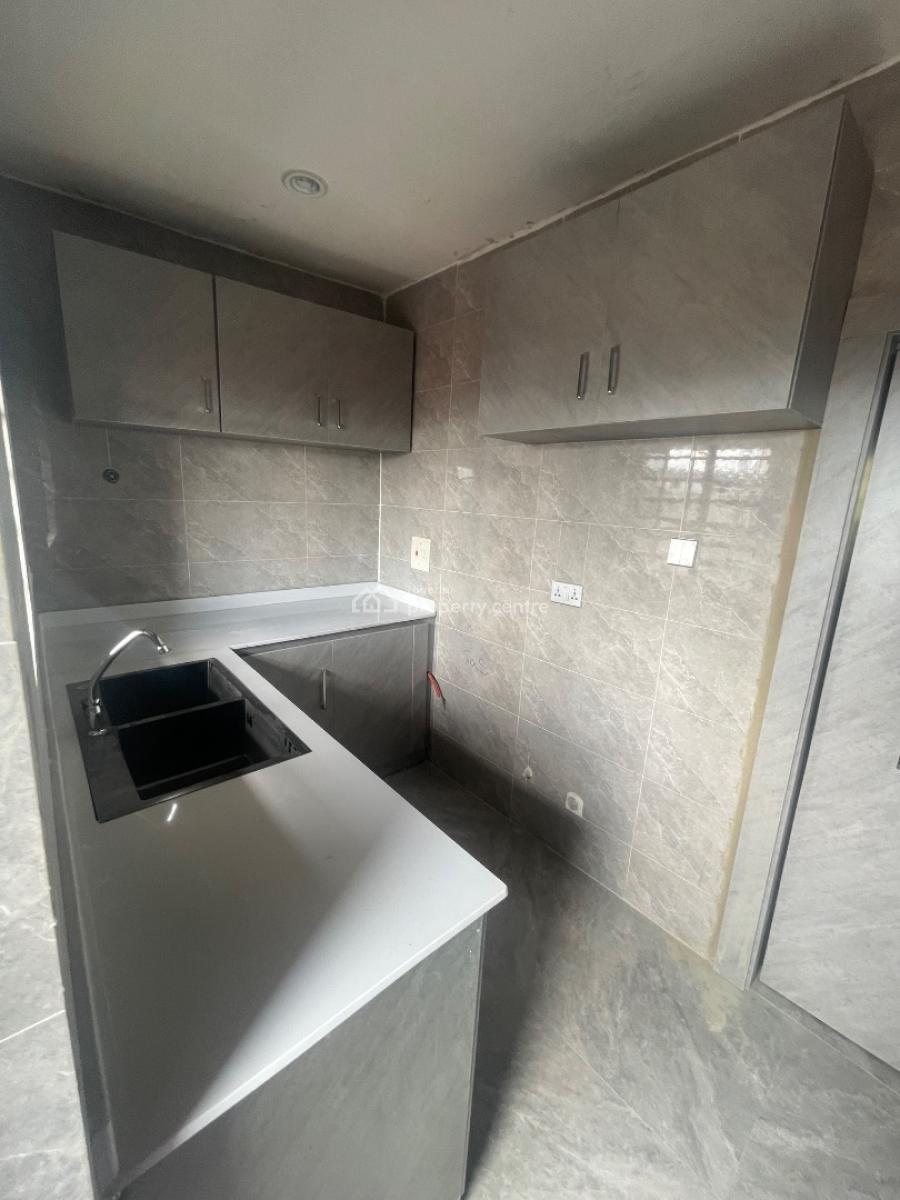 Newly Built, Spacious 3-bedroom Flats (upstairs), Off Adekunle Kuye Via Agbonyin Avenue, Surulere, Lagos, House for Rent