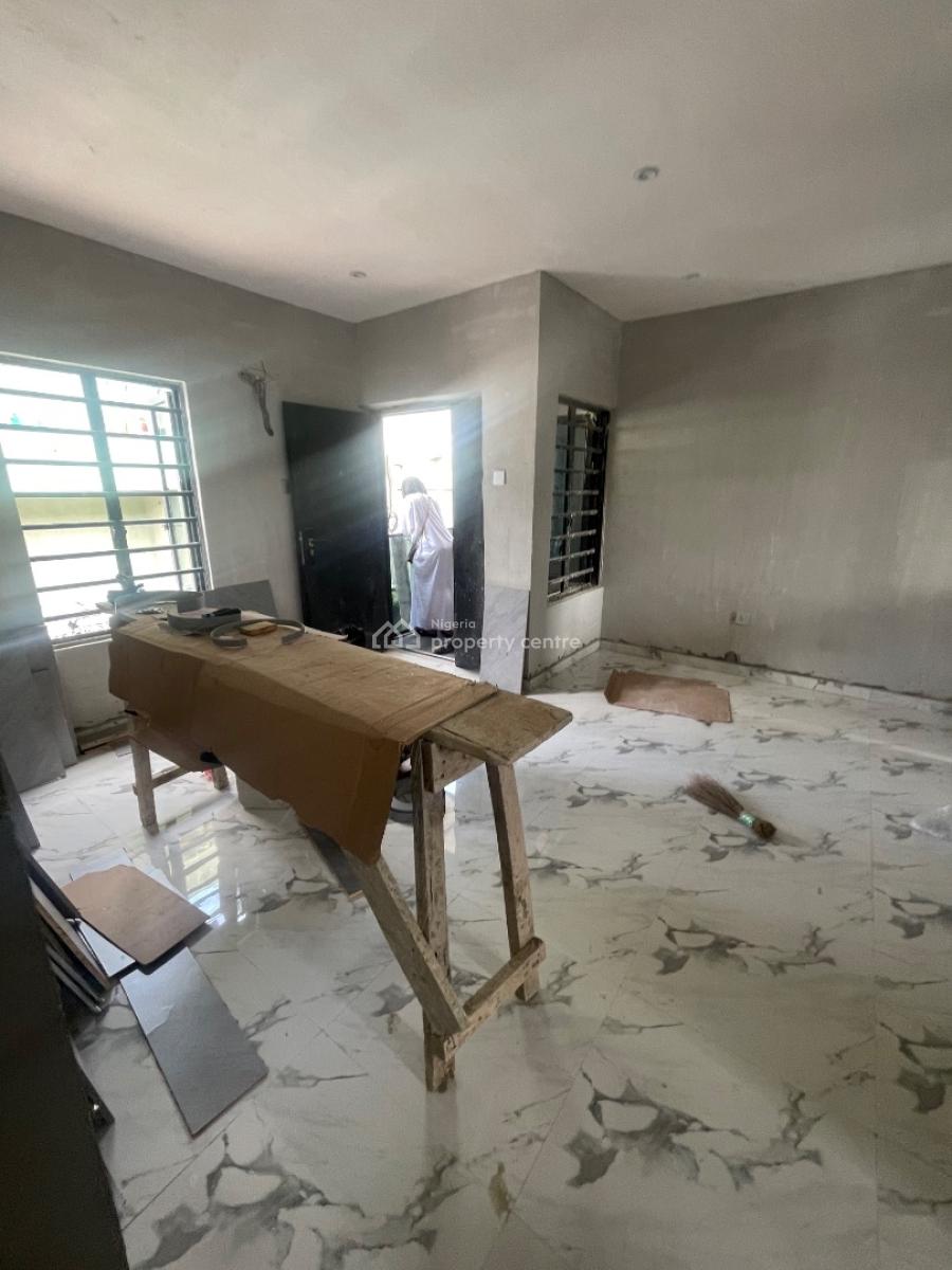 Newly Built, Spacious 3-bedroom Flats (upstairs), Off Adekunle Kuye Via Agbonyin Avenue, Surulere, Lagos, House for Rent