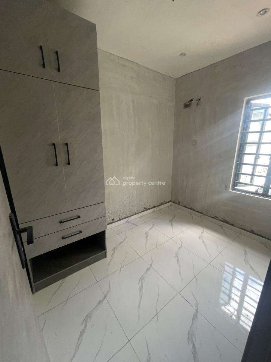Newly Built, Spacious 3-bedroom Flats (upstairs), Off Adekunle Kuye Via Agbonyin Avenue, Surulere, Lagos, House for Rent