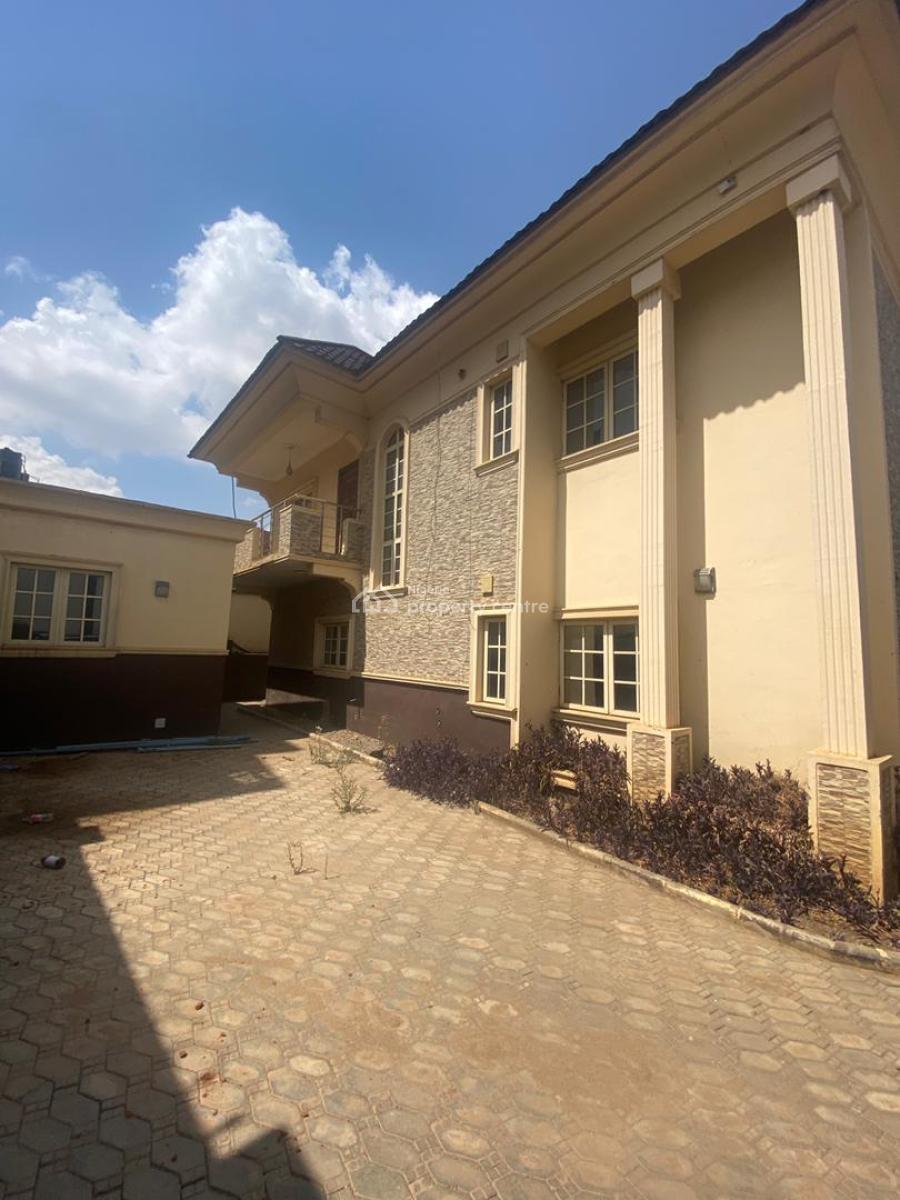 Specious Finished 4-bedroom Semi-detached Duplex with Bq, 7th Avenue, Gwarinpa, Abuja, Semi-detached Duplex for Sale