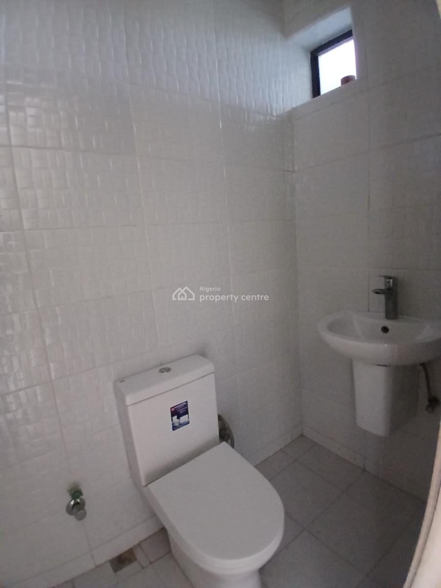Serviced 2 Bedroom En-suite Flat with an Open Fitted Kitchen, Cooker,, Ikate Elegushi, Lekki, Lagos, Flat / Apartment for Rent
