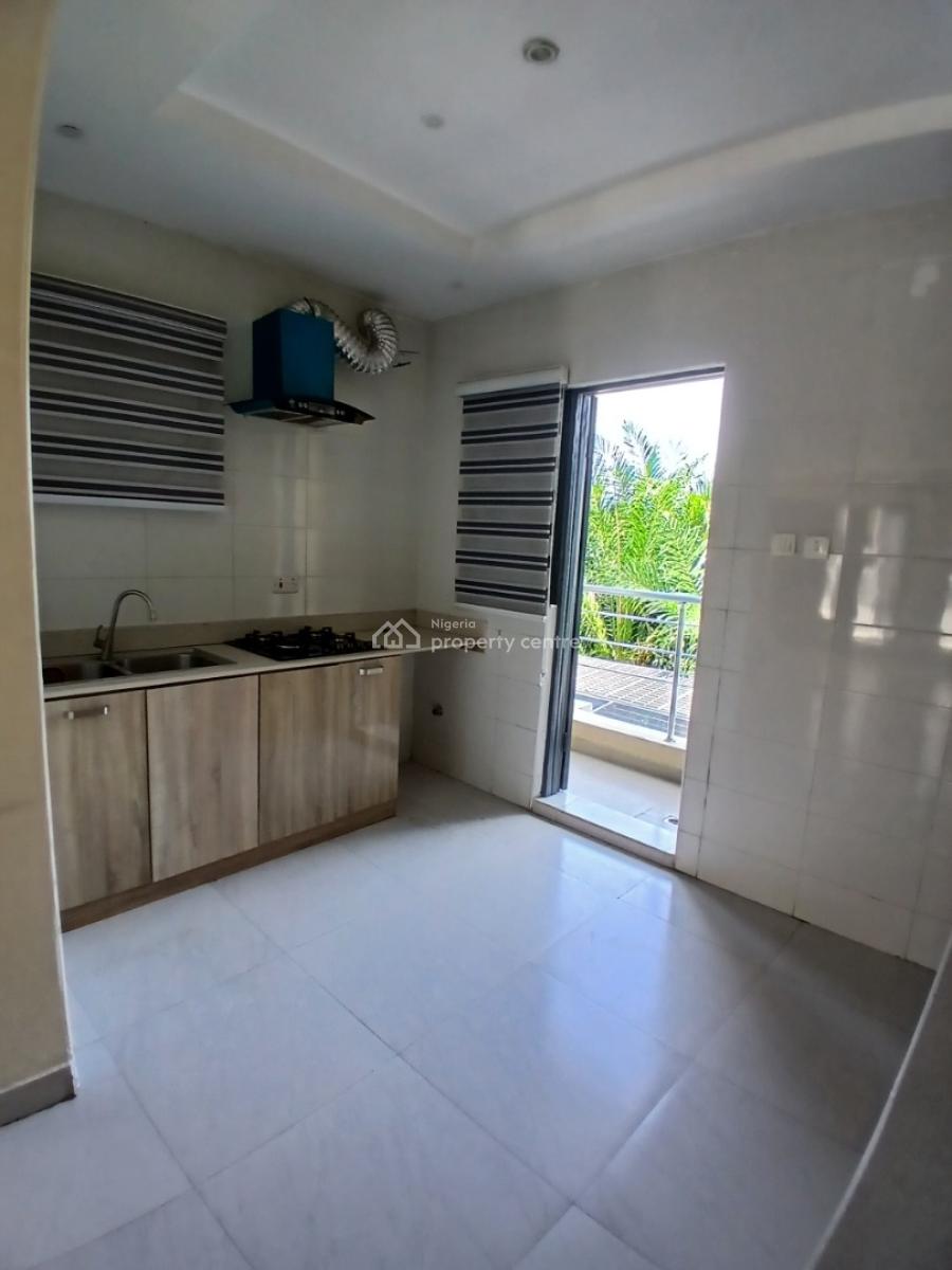 Serviced 2 Bedroom En-suite Flat with an Open Fitted Kitchen, Cooker,, Ikate Elegushi, Lekki, Lagos, Flat / Apartment for Rent