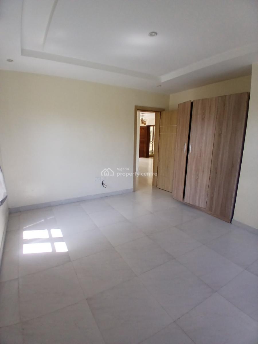 Serviced 2 Bedroom En-suite Flat with an Open Fitted Kitchen, Cooker,, Ikate Elegushi, Lekki, Lagos, Flat / Apartment for Rent
