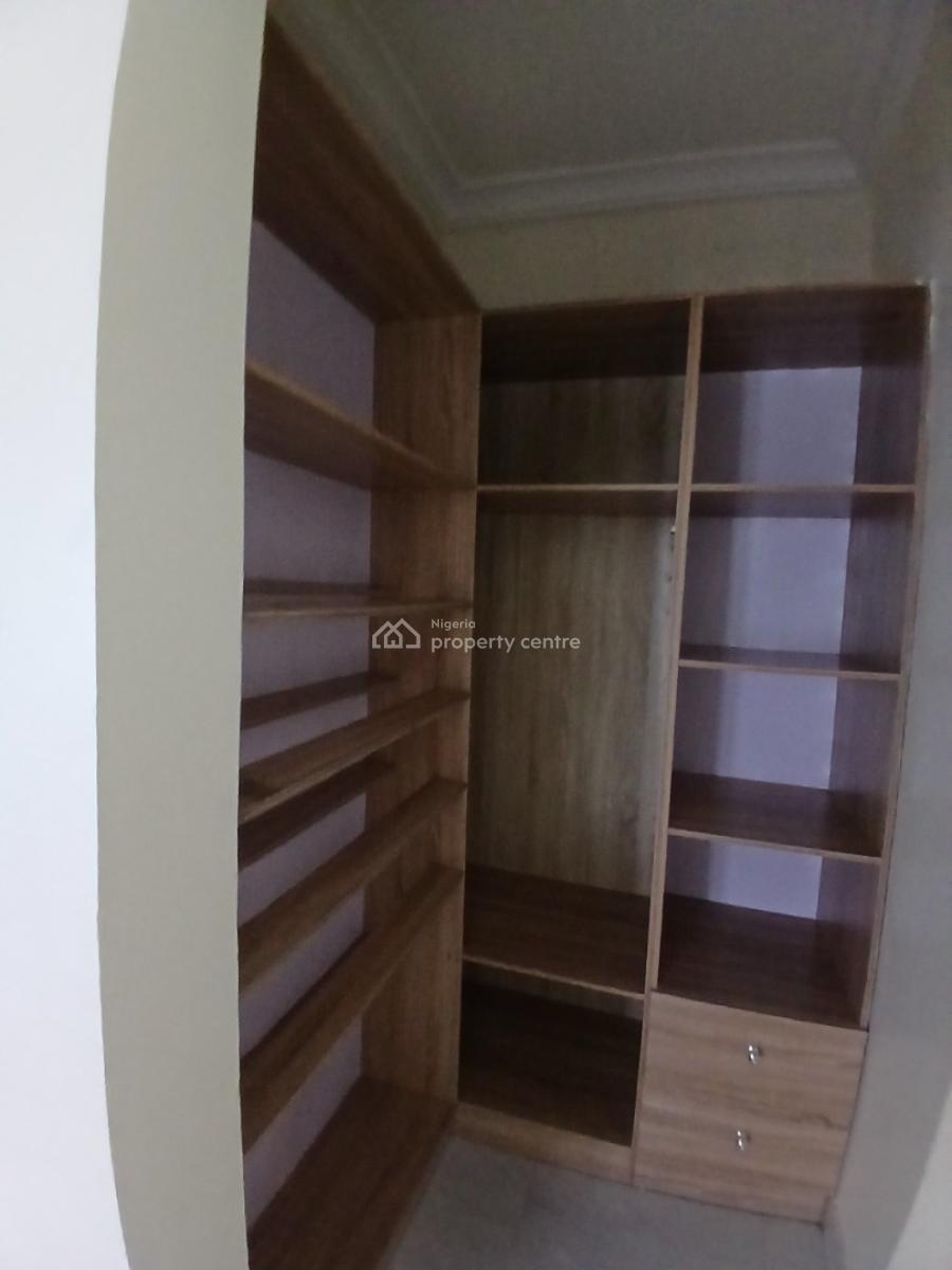 Serviced 2 Bedroom En-suite Flat with an Open Fitted Kitchen, Cooker,, Ikate Elegushi, Lekki, Lagos, Flat / Apartment for Rent