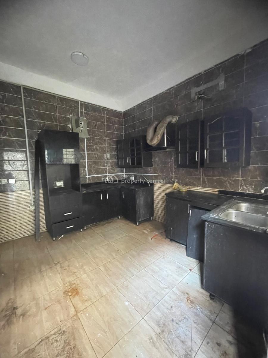 Well Maintained Self Serviced 3 Bedroom Terrace Duplex with Bq, Osapa, Lekki, Lagos, Terraced Duplex for Rent