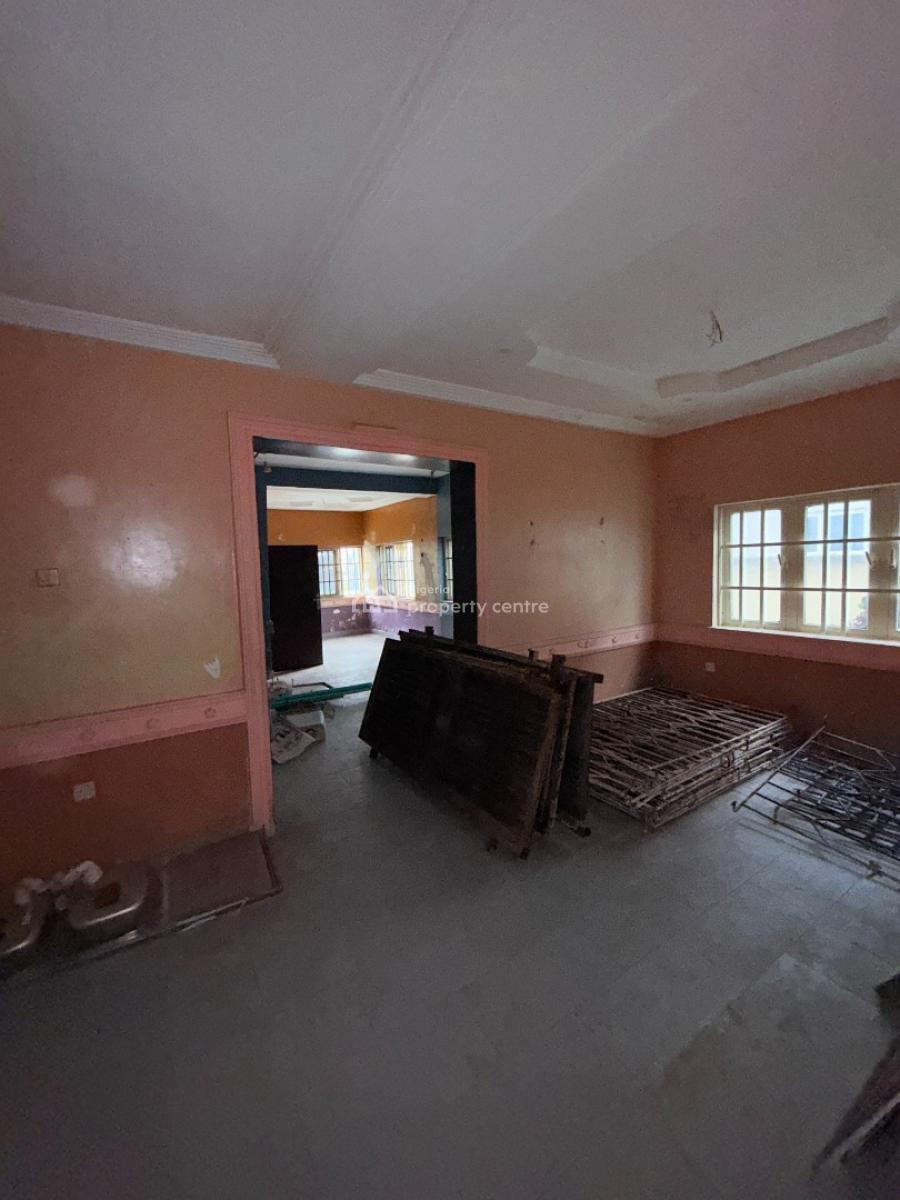 Distress Offer 4 Bedroom Semi Detached Duplex in Prime Location, Abraham Adesanya, Ajah, Lagos, Semi-detached Duplex for Sale