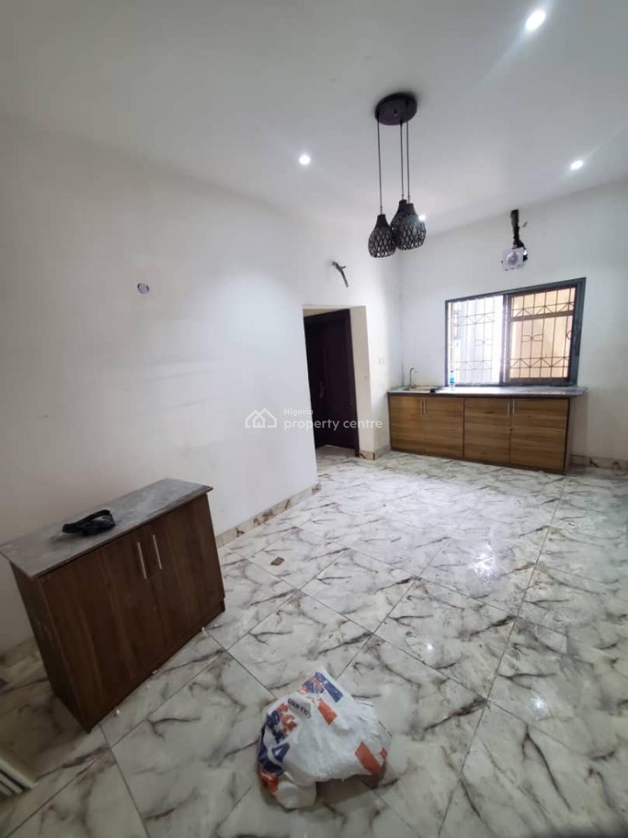 Spacious 2bedroom Apartment in a Serene Location, Dpkay Estate, Orchid Road, Lekki, Lagos, Lekki, Lagos, Flat / Apartment for Rent