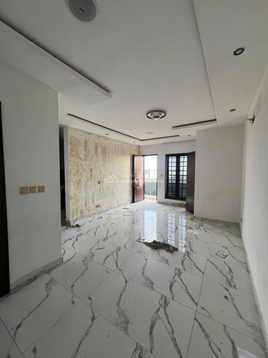 Luxury 2 Bedroom Apartment with Excellent Facilities, Ologolo, Lekki, Lagos, Flat / Apartment for Rent
