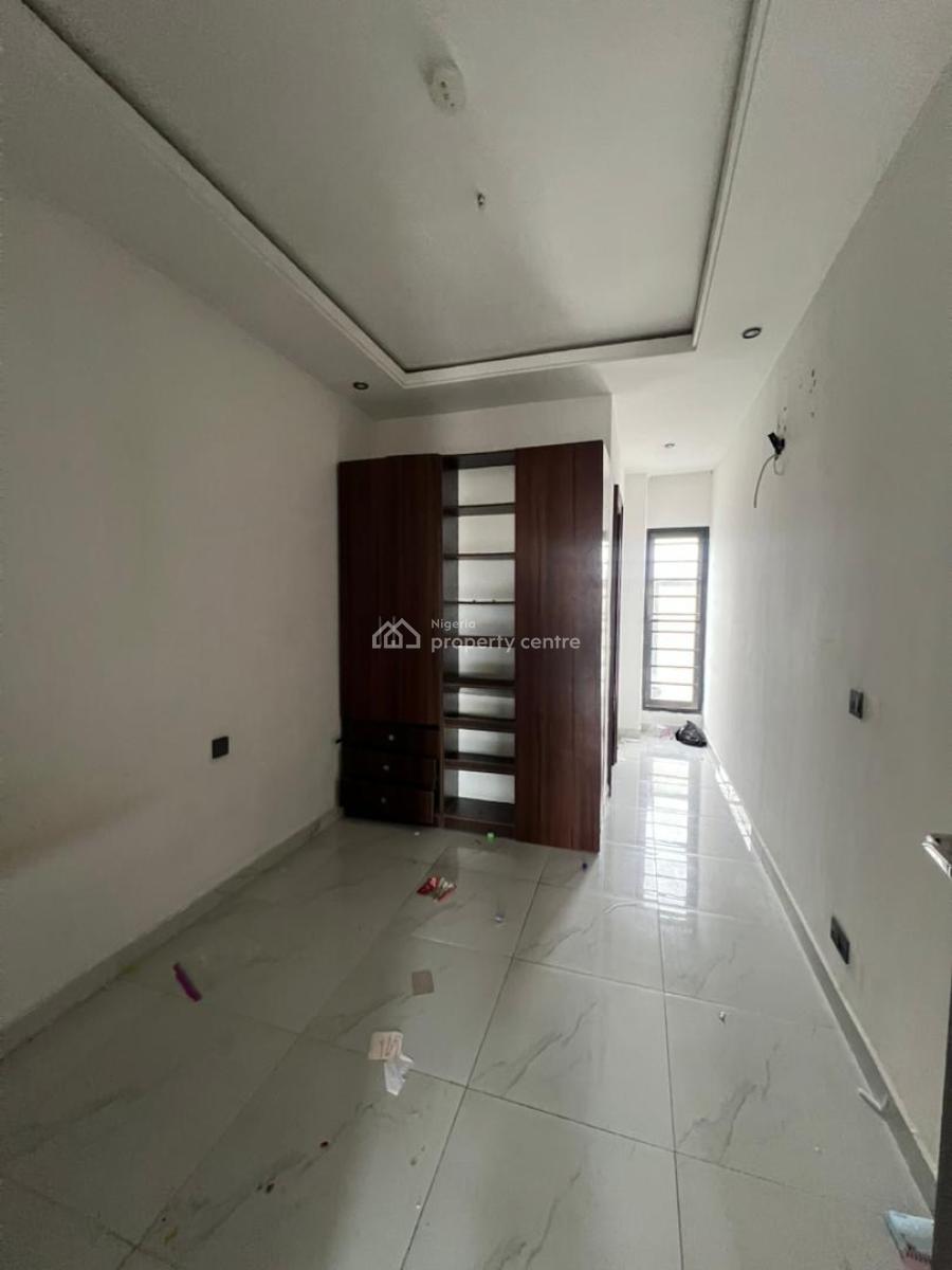 Luxury 2 Bedroom Apartment with Excellent Facilities, Ologolo, Lekki, Lagos, Flat / Apartment for Rent